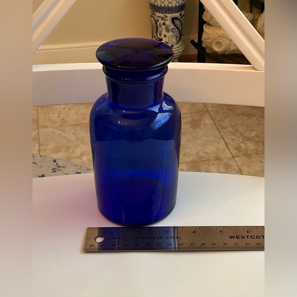 Vintage Cobalt Blue Glass Apothecary Bottle w/Ground Glass Neck & Lid Stopper - Picture 3 of 14